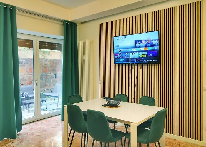 Delicious 2 Bed And Garden By Yh Rome